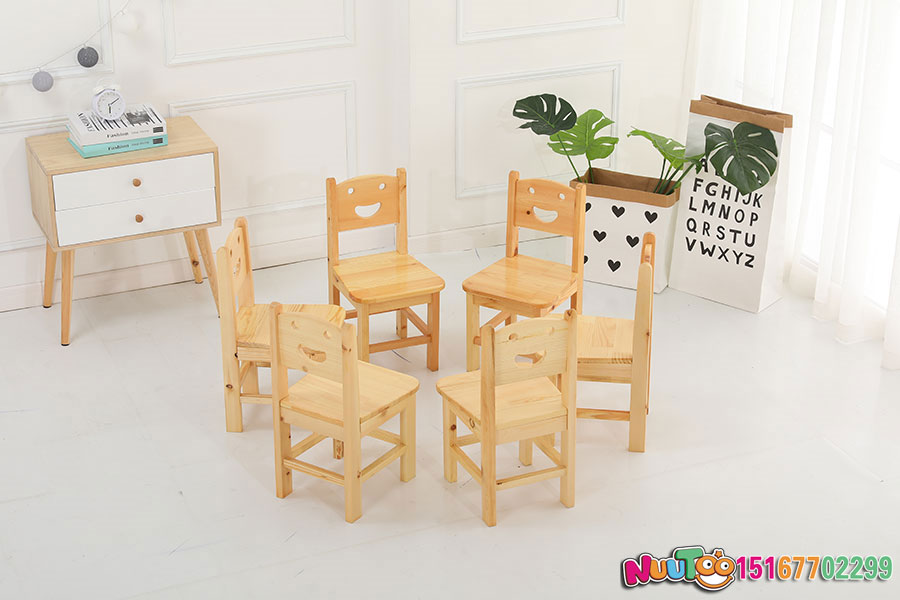 幼兒園桌椅及課桌椅功能尺寸標(biāo)準(zhǔn)是什么？要對(duì)尺寸格外了解